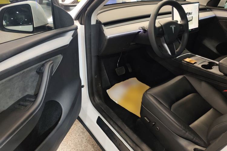 Used Tesla Model Y 2024 Rear-Wheel-Drive Version
