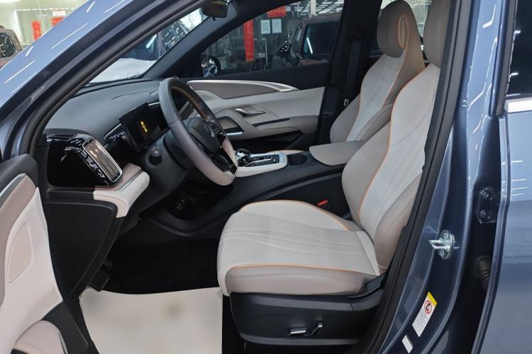 Used BYD Song Pro New Energy 2024 HONOR Edition DM-i 71KM Navigation Model
