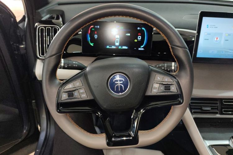 Used BYD Song Pro New Energy 2023 Champion Edition DM-i 71KM Navigation Model
