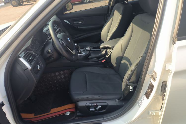 Used BMW 3 Series 2016 320i Fashion Model