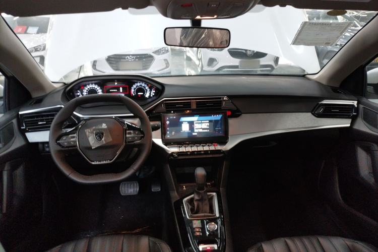 Used Peugeot 408 2022 1.6T Light-Chasing Edition
