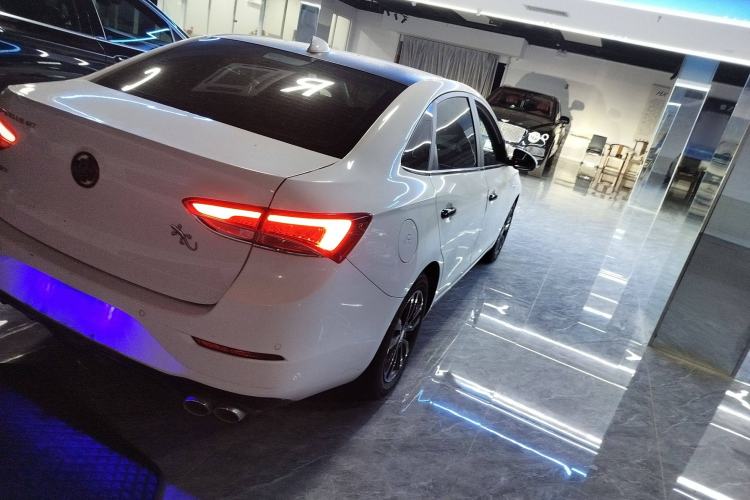 Used Buick GT 2018 18T Automatic Elite Model
