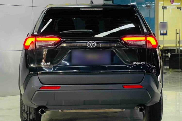 Used Toyota RAV4 2024 2.0L CVT Two-Wheel Drive Urban Edition
