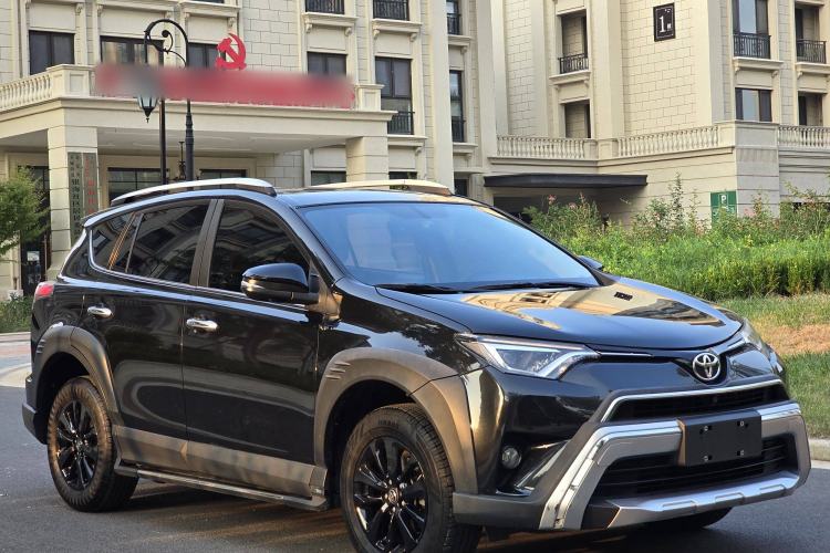 Used Toyota RAV4 2019 2.0L CVT Two-Wheel Drive Fashion X Limited Edition China VI Standard
