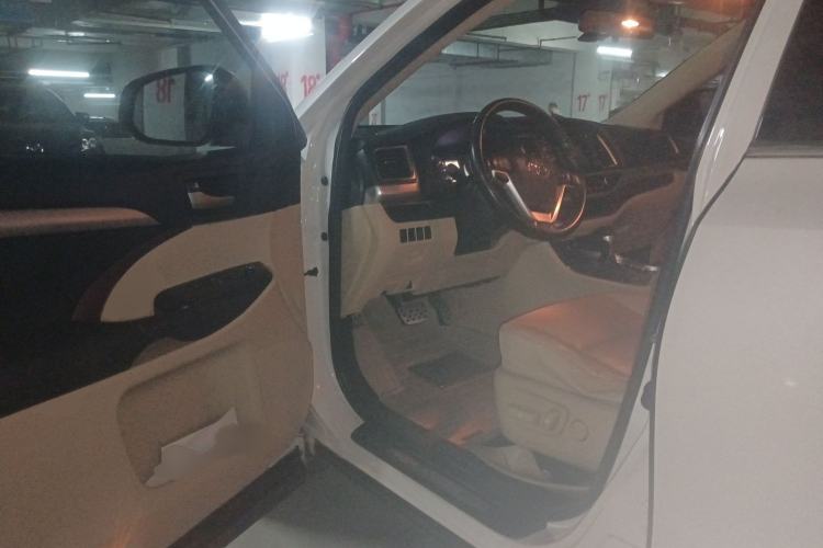 Used Toyota Highlander 2015 2.0T Four-Wheel Drive Luxury Edition 7-Seater
