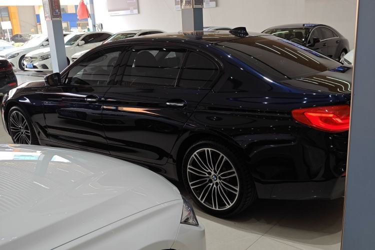 Used BMW 5 Series 2018 Restyled 530Li Leading Edition M Sport Package