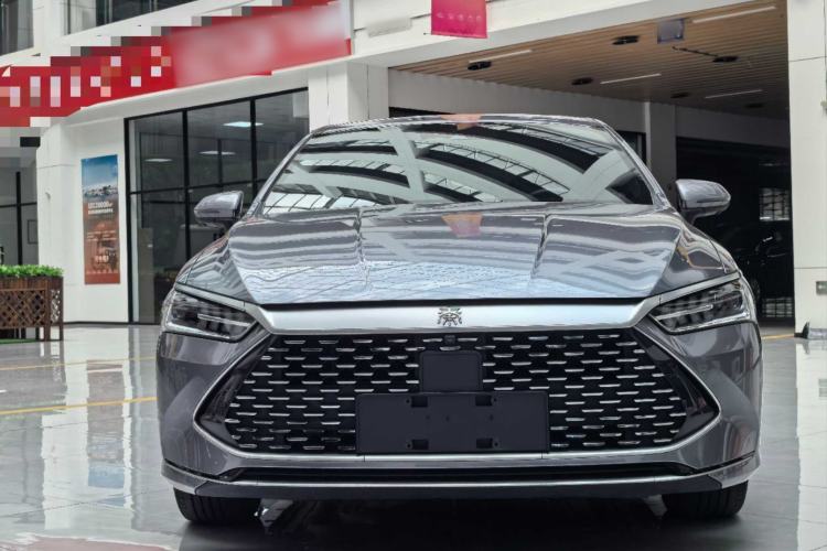 Used BYD Qin PLUS 2021 DM-i 120KM Flagship Model
