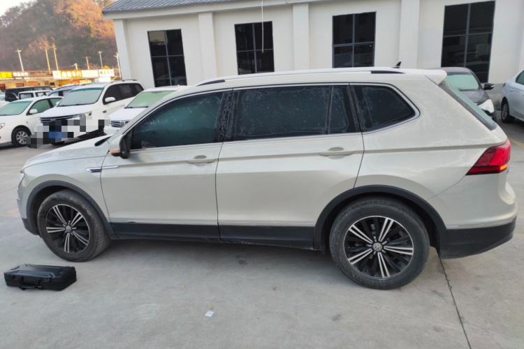 Used Volkswagen Tiguan L 2019 330TSI Automatic Two-Wheel Drive Panoramic Comfort Edition China V Standard
