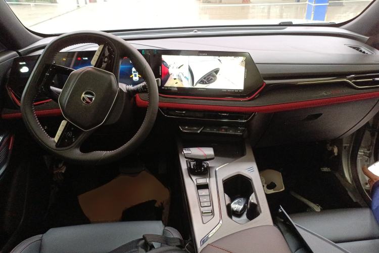 Used Changan X5 PLUS 2024 1.5T DCT ZhiZun Version
