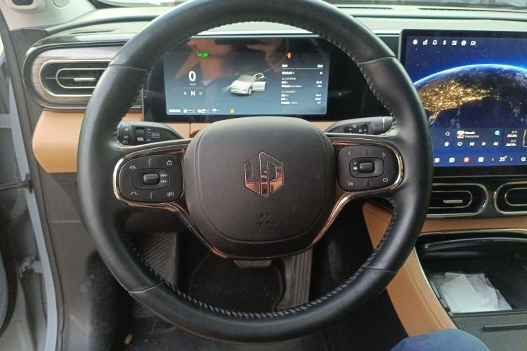 Used Leapmotor C11 2024 Range-Extended 300 Luxury Edition
