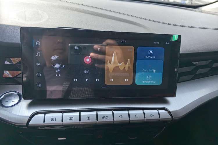 Used MG 5 2022 180 DVVT CVT Youth Luxury Edition
