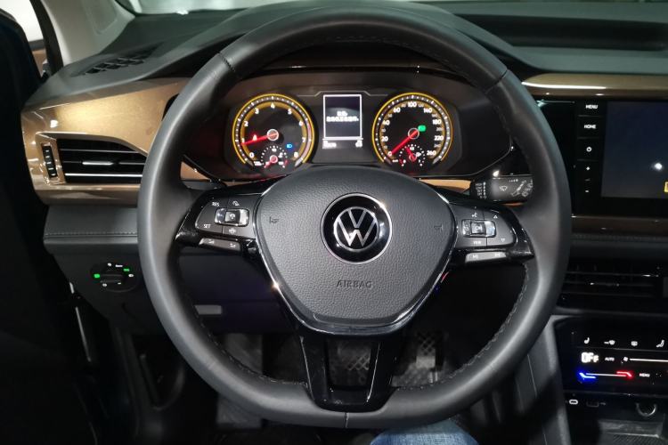 Used Volkswagen Tharu 2021 280TSI Two-Wheel-Drive Luxury Edition
