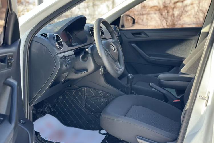 Used Volkswagen Jetta 2019 Dream Edition 1.4L Manual Fashion Version
