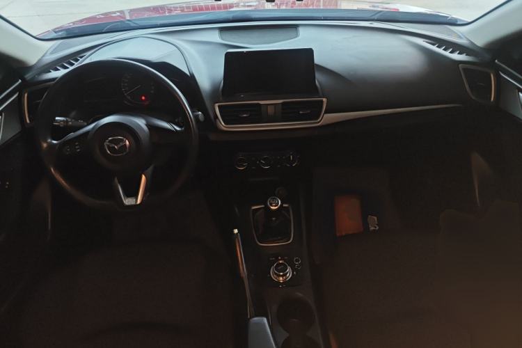 Used Mazda Mazda 3 Axela 2017 Sedan 1.5L Manual Comfort Model Emission Standard China V
