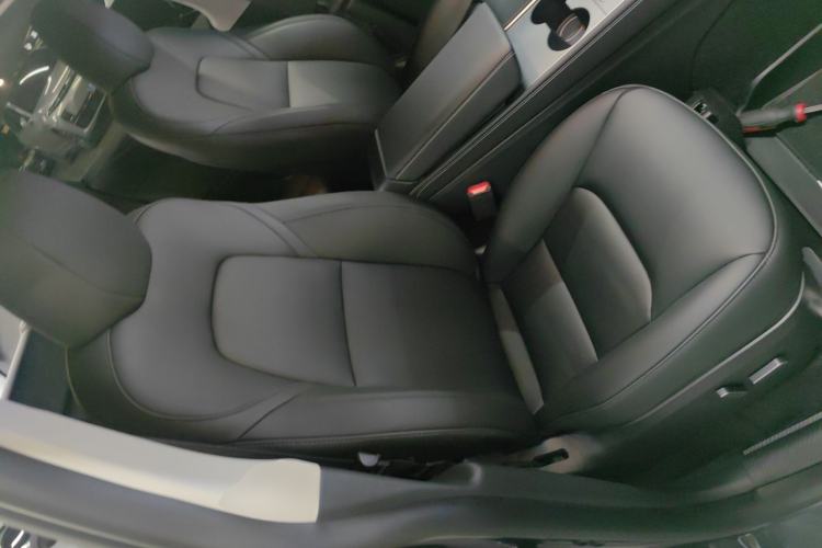 Used Tesla Model Y 2024 Rear-Wheel-Drive Version
