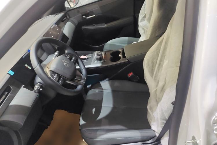 Used BYD Qin PLUS 2025 DM-i Smart Drive 55KM Leading Model
