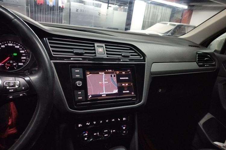 Used Volkswagen Tiguan L 2019 330TSI Automatic Two-Wheel Drive Smart Luxury Version China V Emission Standard