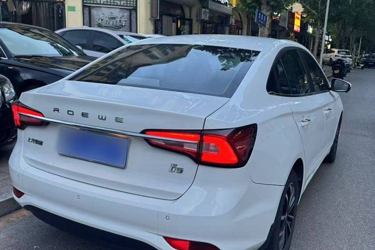 Used Roewe i5 2020 1.5L Automatic 4G Connect Luxury Flagship Edition
