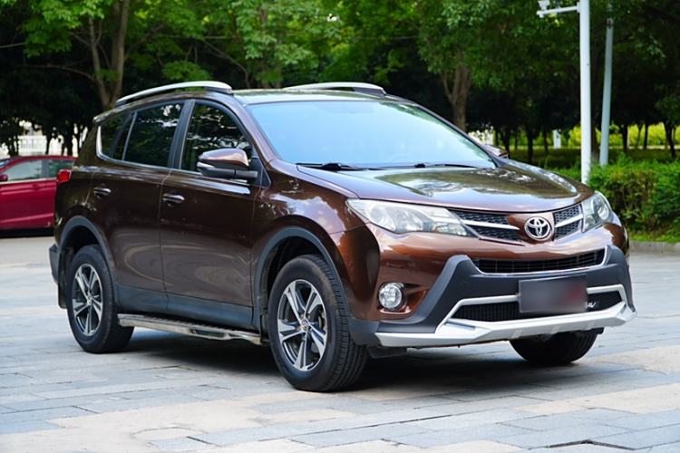 Used Toyota RAV4 2015 2.0L CVT Two-Wheel Drive Urban Edition
