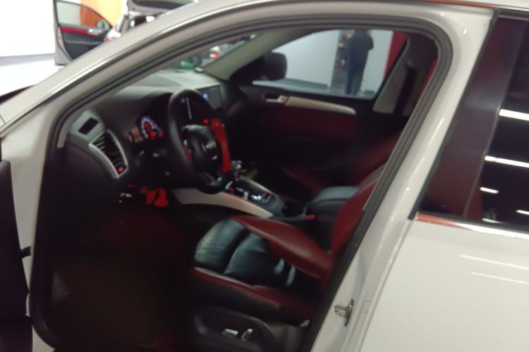 Used Audi Q5 2017 Plus 40 TFSI Technology Model
