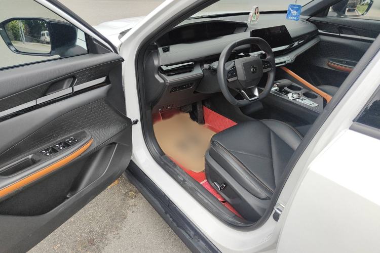 Used Changan UNI-V 2022 1.5T Prestige Version
