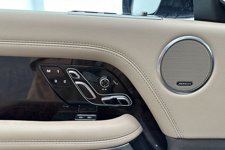 Used Land Rover Range Rover 2021 3.0 L6 Century Extended Classic Edition
