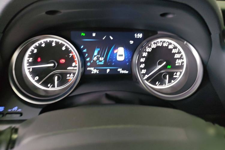 Used Toyota Camry 2021 2.0G Luxury Edition
