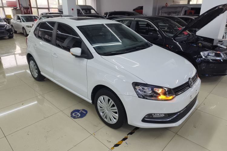 Used Volkswagen Polo 2016 1.6L Automatic Comfort Model
