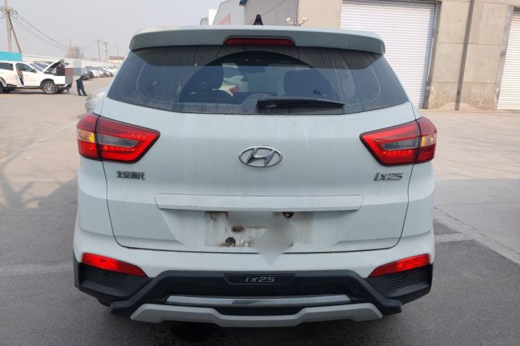 Used Hyundai ix25 2015 1.6L Automatic Two-Wheel-Drive Deluxe DLX Model