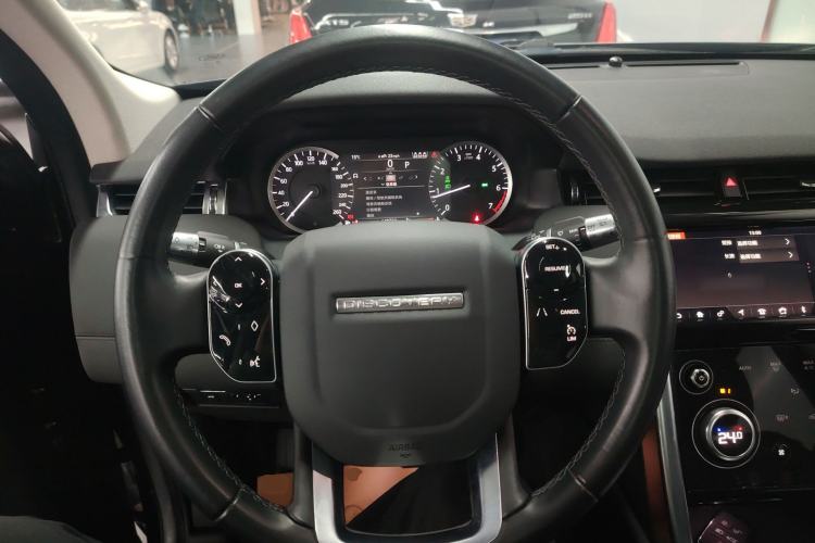 Used Land Rover Discovery Sport 2020 200 PS Family Edition
