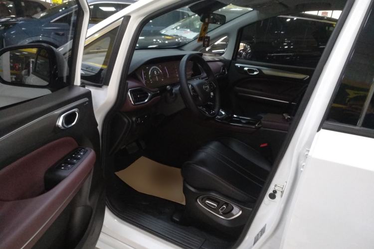 Used GAC Trumpchi M6 2023 PRO 270T DCT Luxury Edition
