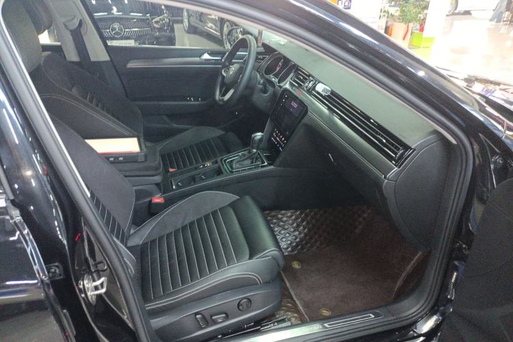 Used Volkswagen Magotan 2020 330TSI DSG Leading Model
