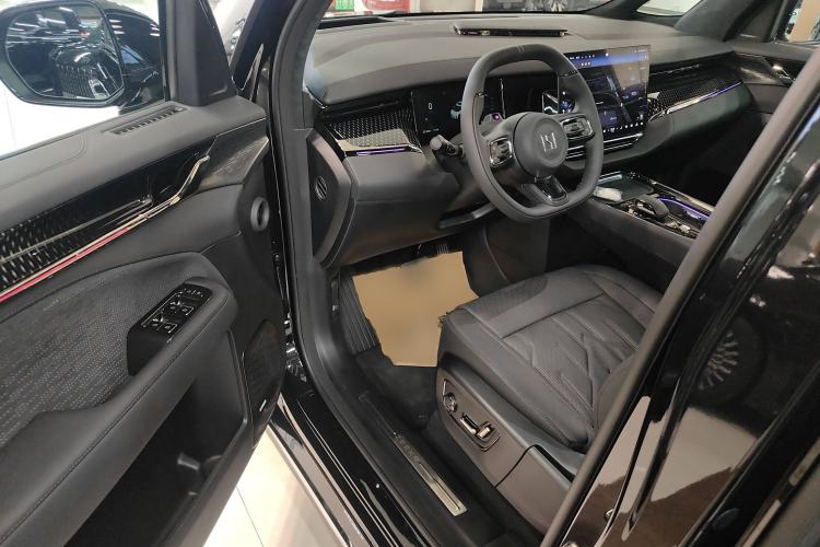 Used Zeekr 009 2024 7-Seater Aisle Version 108 kWh
