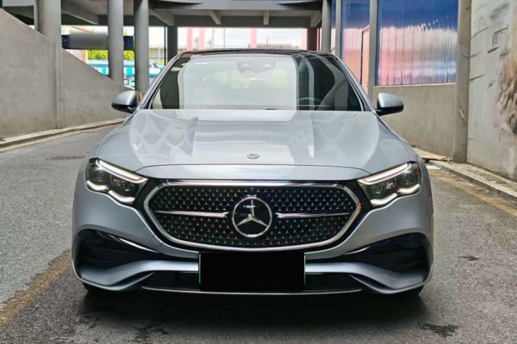 Used Mercedes-Benz E-Class New Energy 2024 E 350 e L Plug-in Hybrid Sports Sedan
