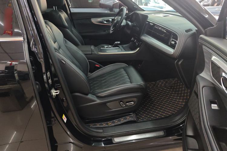 Used GAC Trumpchi GS8 2022 Linghang Series 2.0 TGDI Two-Wheel-Drive Luxury Smart Connectivity Version (7 Seats)
