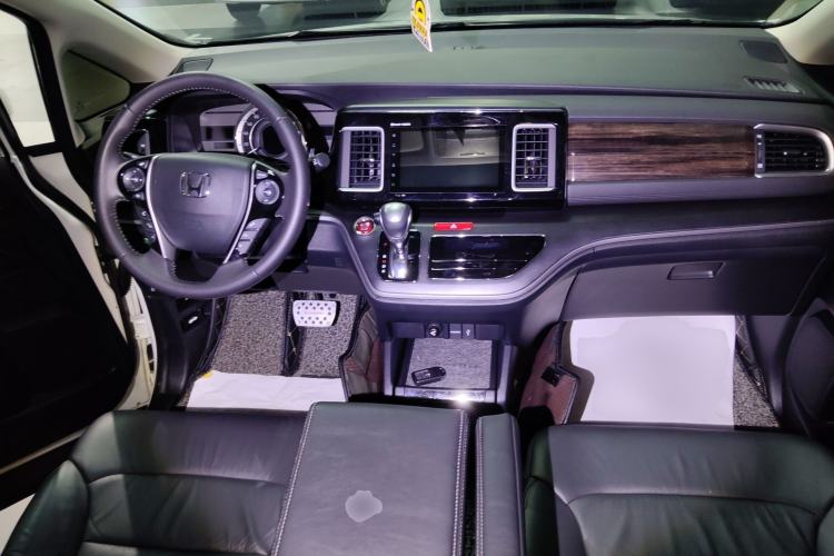 Used Honda Elysion 2016 2.4L Luxury Edition
