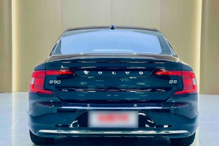 Used Volvo S90 2023 B5 Zhiyi Luxury Edition