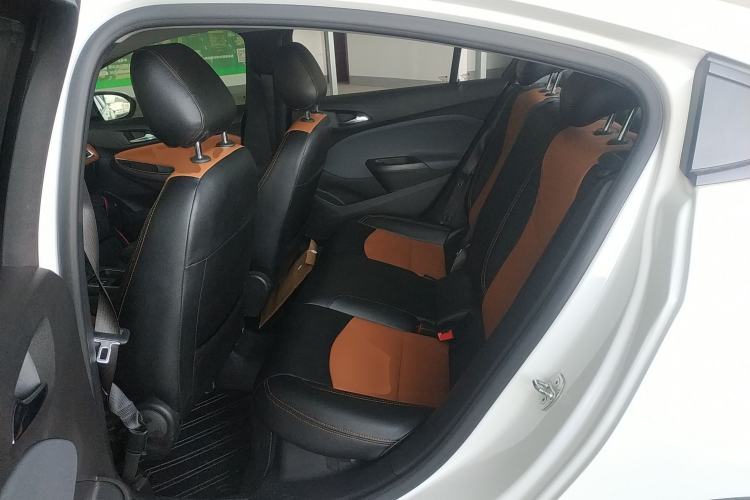 Used Chevrolet Cruze 2017 1.5L Automatic Pioneer Sunroof Edition
