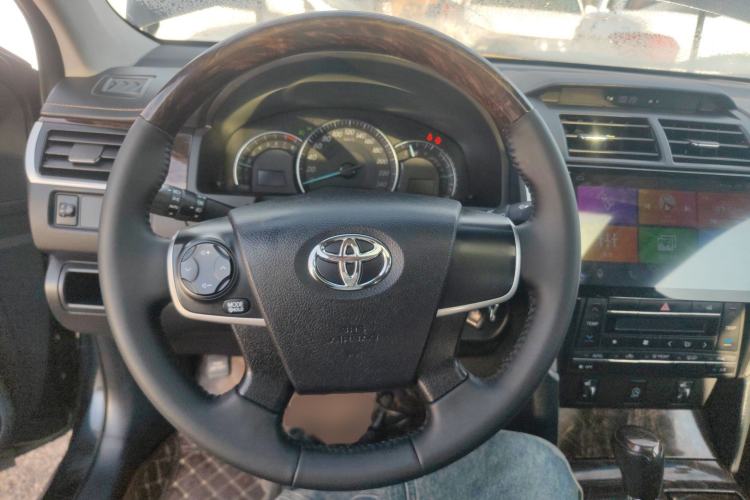 Used Toyota Camry 2016 2.0G 10th Anniversary Leading Edition
