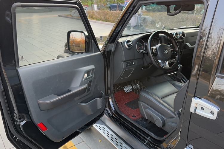 Used Beijing Auto BJ40 2016 40L 2.3T Automatic All-Wheel Drive Premium Edition
