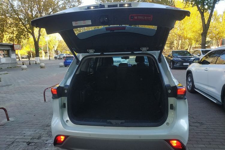 Used Toyota Highlander 2023 2.5L Smart Electric Hybrid Dual-Engine Four-Wheel Drive Prestige Version – 7 Seats
