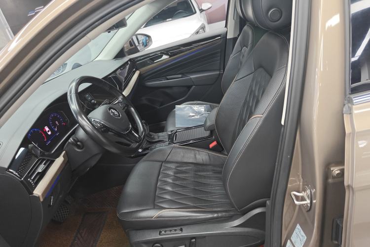 Used Volkswagen Passat 2019 330TSI Luxury Edition China VI Standard