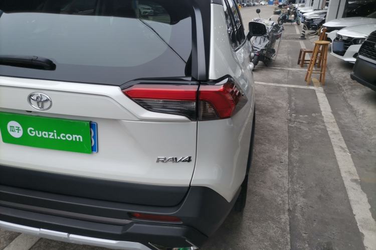 Used Toyota RAV4 2020 2.0L CVT Two-Wheel Drive Fashion Edition
