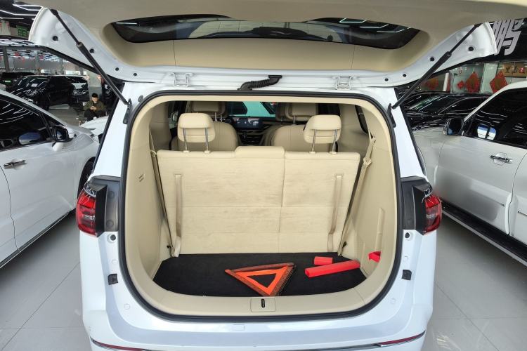 Used Buick GL8 2023 ES Lu Zun Deluxe Model
