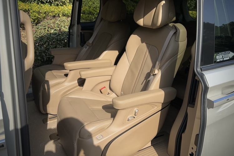 Used Buick GL8 2020 ES Land Cruiser 653T Luxury Model
