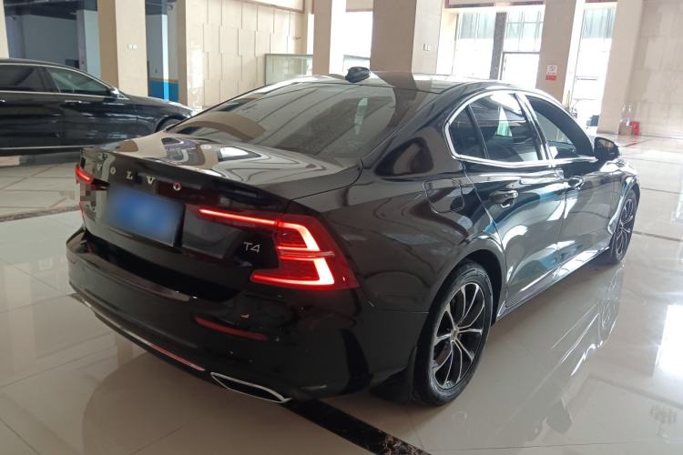 Used Volvo S60 2021 T4 Zhiyi Luxury Edition