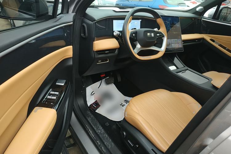 Used  L7 2023 1.5T 115 km Starship
