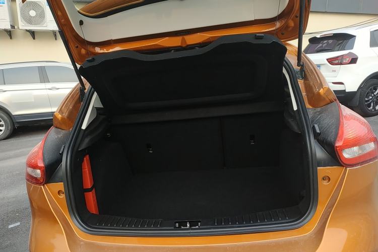 Used Ford Focus 2015 Hatchback 1.6L Automatic Fashion Edition
