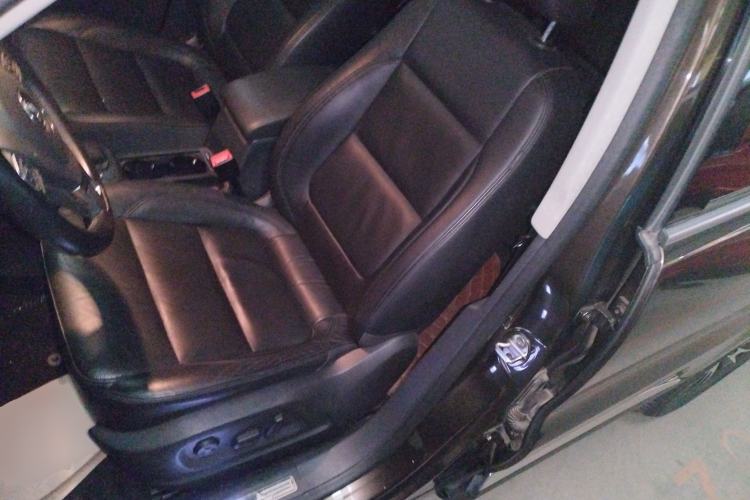 Used Volkswagen Tiguan L 2015 2.0 TSI Automatic All-Wheel Drive Luxury Edition