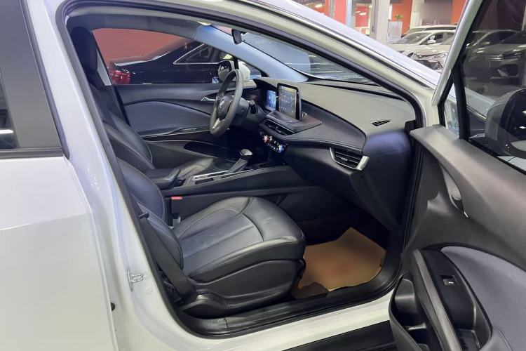 Used Buick Velite 6 2023 Revised Version 430 km Range – Commuter Edition
